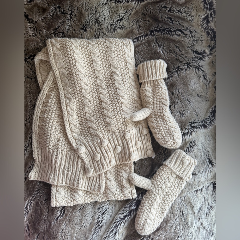 Urban Outfitters Cream Knit Scarf and Mittens Set